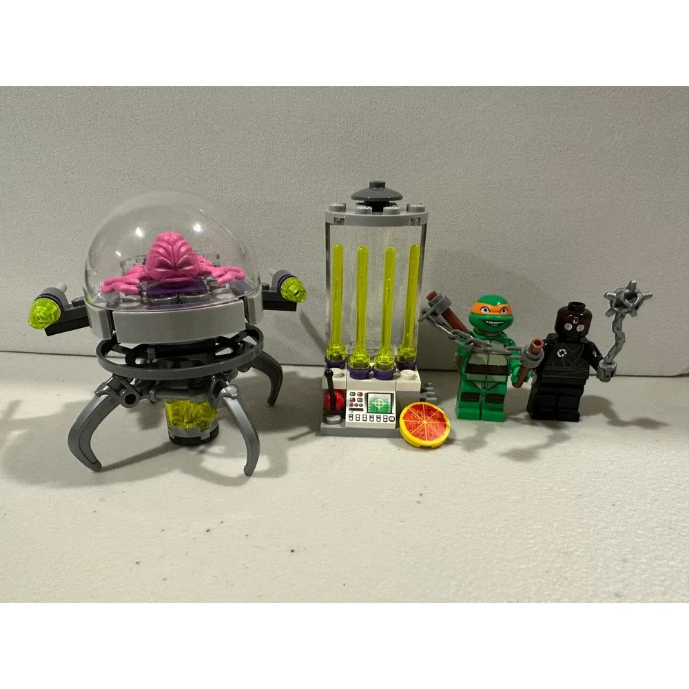 LEGO 79100 TMNT Kraang Lab Escape Complete w/ Instructions Michelangelo 2013